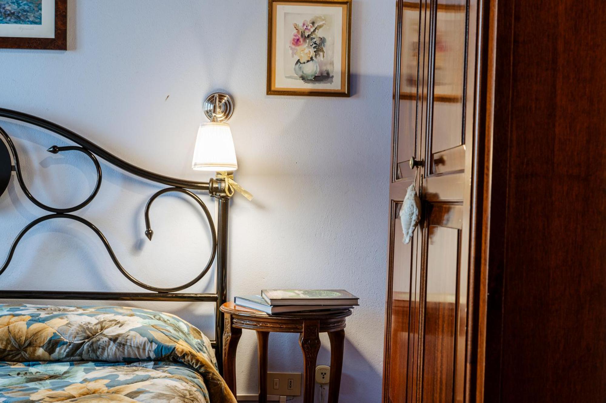 モンテカルロ Antica Casa Dei Rassicurati Bed & Breakfast エクステリア 写真