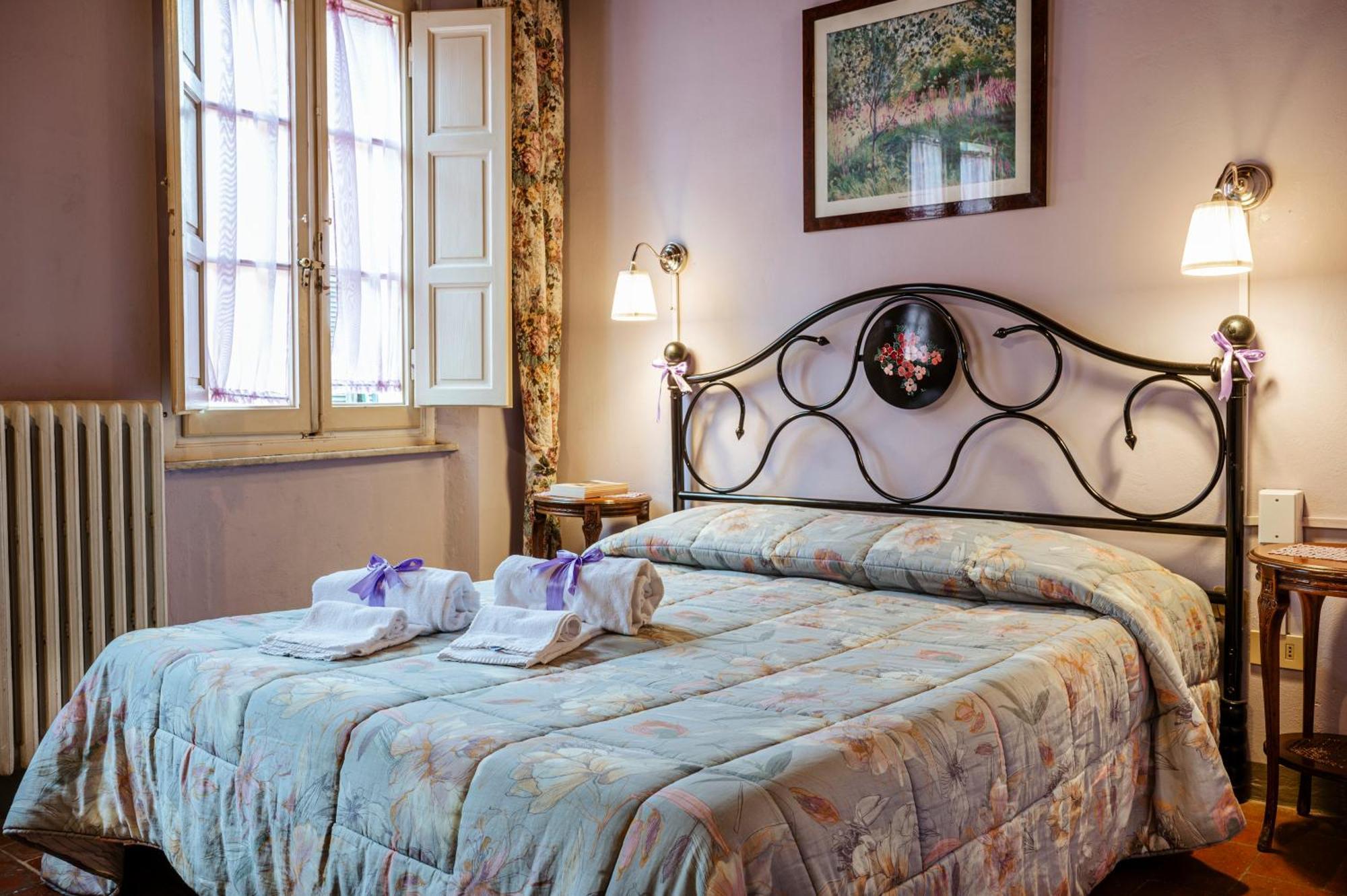 モンテカルロ Antica Casa Dei Rassicurati Bed & Breakfast エクステリア 写真
